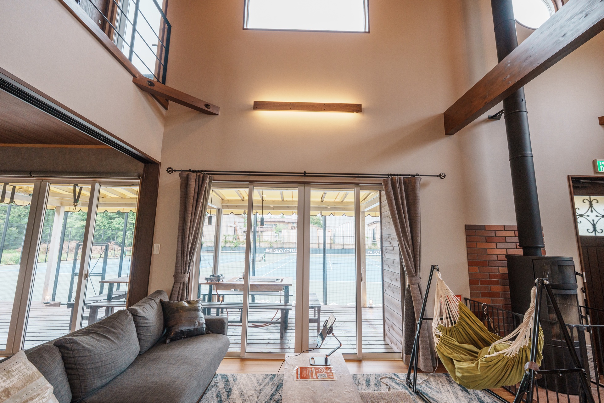 Living room facing the tennis courts